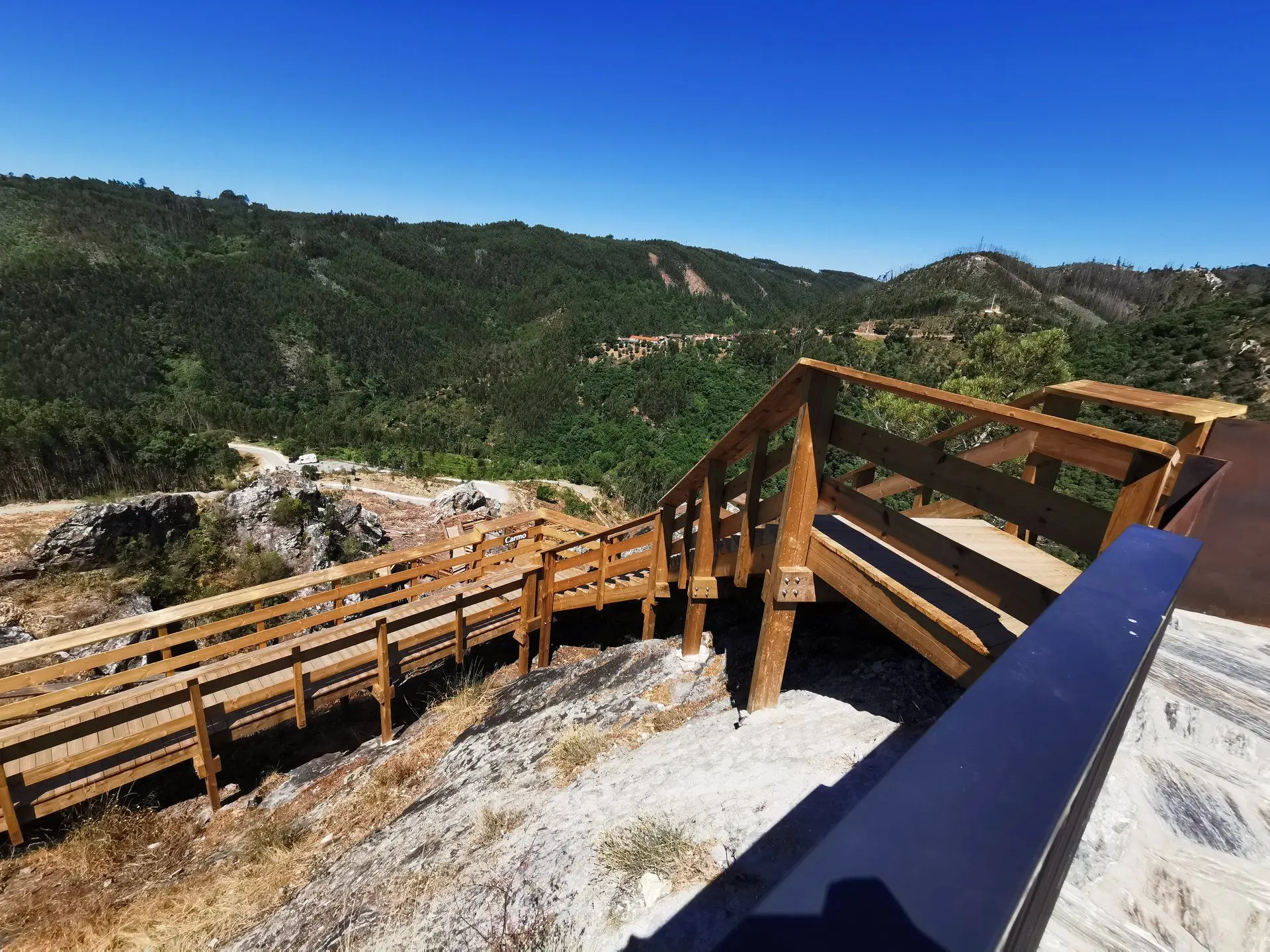 Passadiços no Centro de Portugal: Caminhadas de descoberta entre o verde e a água