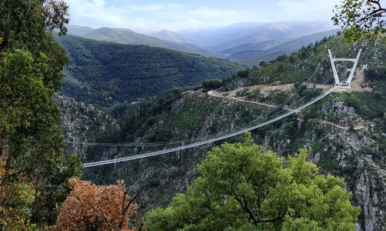 Arouca: Quem quer atravessar a maior ponte suspensa do ...