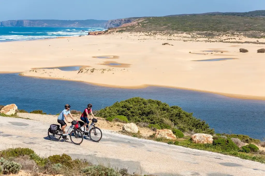 Rumo a 2021: Há 20 novos percursos para conhecer o Algarve de bicicleta