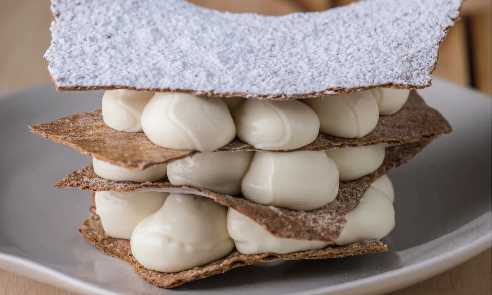 Como fazer: Mil-folhas de cogumelos e creme de iogurte