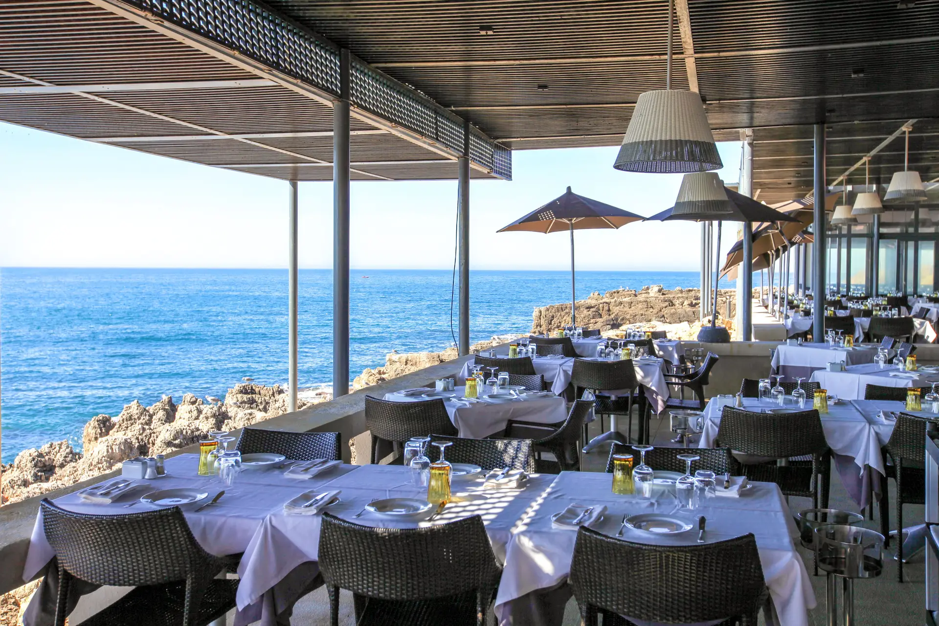 Furnas do Guincho: um convite para mergulhar nesse mar adentro