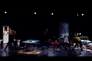 Linda Martini constroem (e destroem) uma casa: veja aqui os 8 minutos de 'É Só Uma Canção'/'Quase Se Fez Uma Casa'