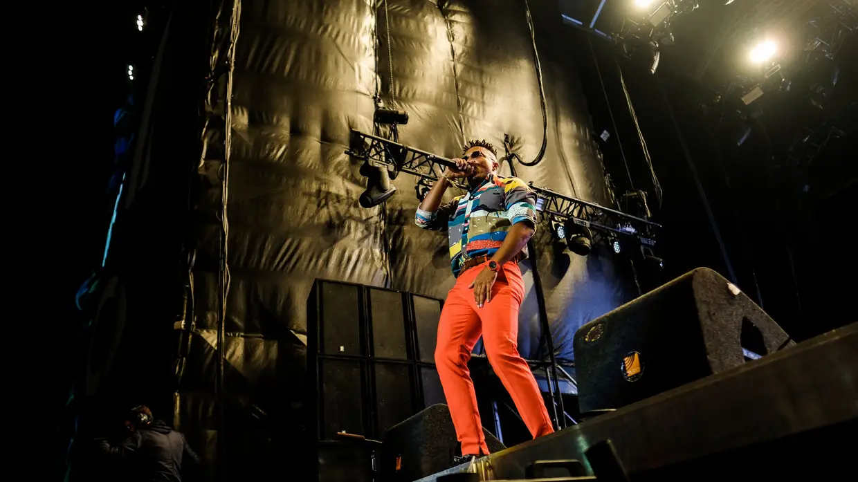 blitz virgul grita da weasel forever e leva nbc para o palco do meo blitz virgul grita da weasel forever e leva nbc para o palco do meo