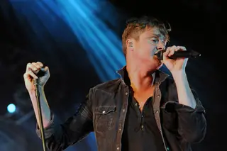 Tom Chaplin, dos Keane, fala sobre consumo de drogas: “Estava a perder tudo: a minha vida, a minha mulher, a minha filha”