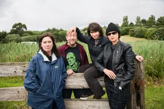 As recordações que as Breeders têm de Portugal? Comer esparguete, encontrar cogumelos e ver um concerto de Nick Cave [VÍDEO]