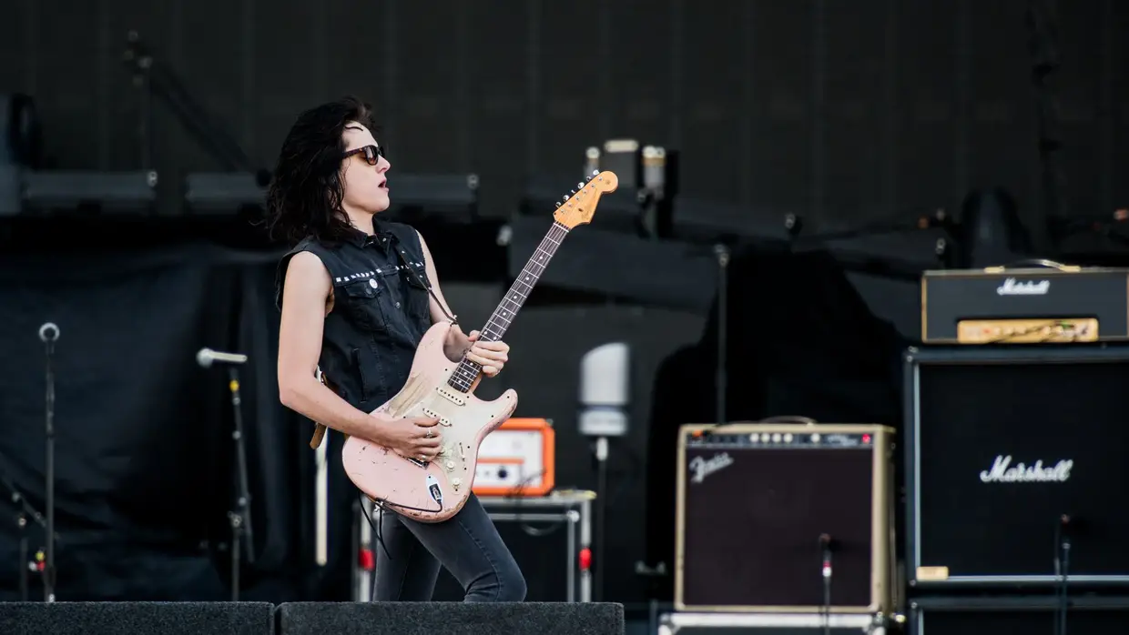 Tyler Bryant & The Shakedown