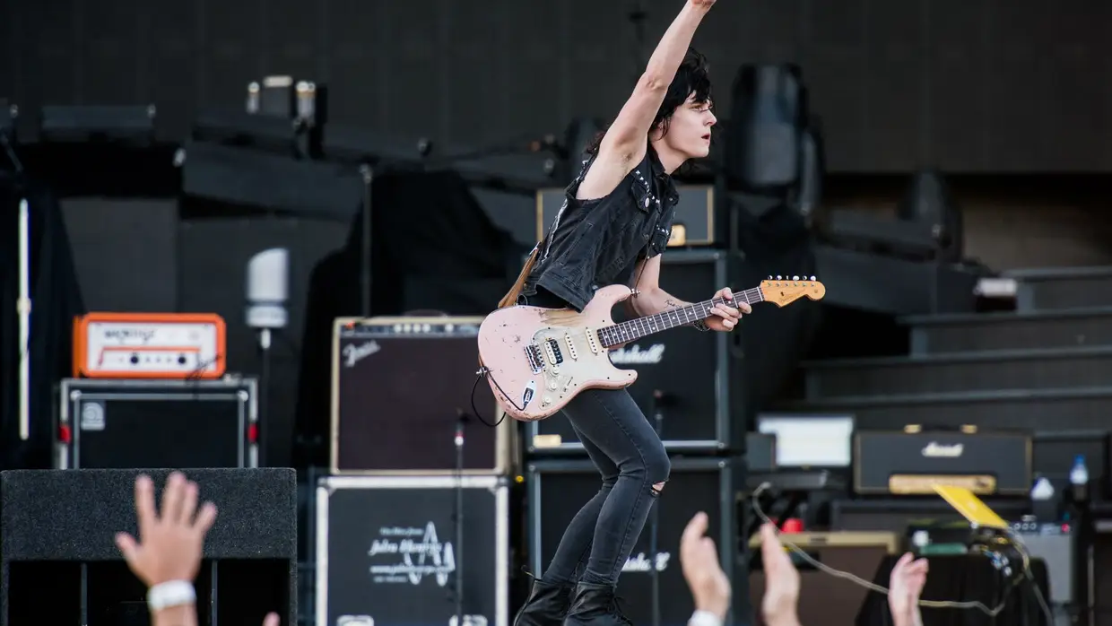 Tyler Bryant & The Shakedown