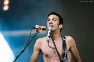 Manel Cruz no Vodafone Paredes de Coura: “Obrigado, foi fantástico” – e foi mesmo