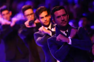 Zé Pedro homenageado na Moda Lisboa. ‘Homem do Leme’ encerra desfile de Nuno Gama