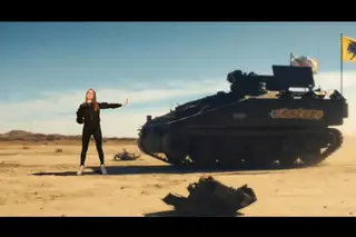 BLITZ MAG: Rui Veloso 'remixado' pelos Karetus, o favoritismo da “música da galinha” na Eurovisão e o estado civil de Emmy Curl [VÍDEO]