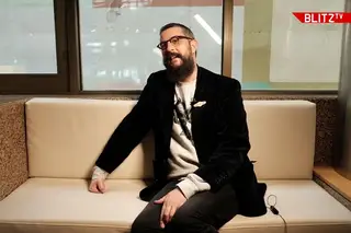 Scott Matthew: “Não sou uma pessoa miserável, mas muita gente imagina-me num canto a chorar a toda a hora” [VÍDEO]