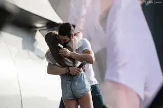 Quando Diogo pediu a namorada em casamento: veja as fotos do momento mais inesperado do concerto de Agir no Rock in Rio