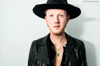 Two Door Cinema Club: “Os At The Drive In foram uma das grandes razões para querermos ter uma banda” [VÍDEO]