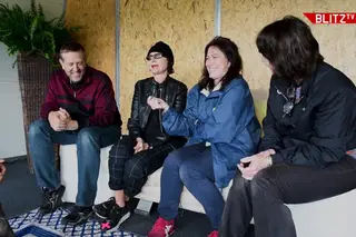 The Breeders: “Gostamos de ser uma banda rock barulhenta. É como se fôssemos super-heróis” [VÍDEO]