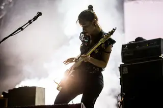 Foi suada e merecida a promoção dos Linda Martini ao horário nobre do Vodafone Paredes de Coura