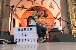 “As reações que interessam são as de quem lá esteve. Foi um concerto emotivo”. As palavras do músico que causou polémica no Bons Sons