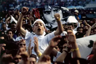 Operação U2: 12 fotos do grande concerto no Estádio de Alvalade há 25 anos