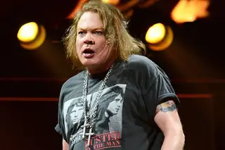 Axl Rose arrasa senador republicano que disse que ninguém pode impedir um cristão de ir à igreja durante a quarentena