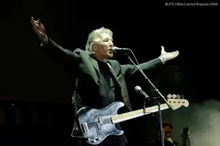 Grandes concertos para ver em casa: Roger Waters em Portugal a tocar o mítico “The Dark Side of the Moon”