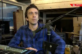 Manel Cruz revela como pôs termo a uma “depressão criativa” de anos: “Sentia-me um cotão artístico” [VÍDEO]