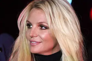Britney Spears foi a tribunal acusar o pai de a obrigar a internar-se numa clínica psiquiátrica e a tomar drogas
