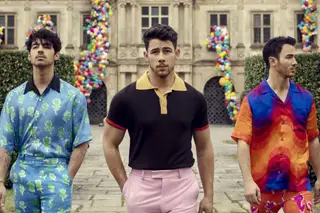 Jonas Brothers, Adriana Calcanhotto e Avicii com novos álbuns no Top Nacional