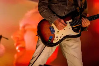 Num mar repleto de guitarras, os baixos dos Gang of Four no EDP Vilar de Mouros são verdadeiras ilhas paradisíacas