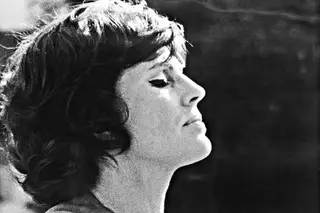 Dar e receber: a estranha forma de vida de Amália Rodrigues