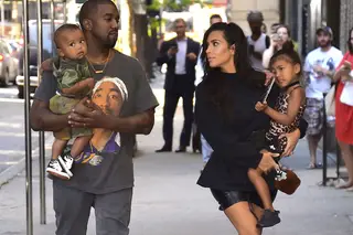 Os inacreditáveis trajes de Halloween de Kanye West, Kim Kardashian e filhos