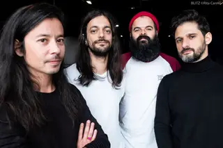 Como a bateria dos PAUS viajou até ao Brasil. Uma história de existencialismo, silêncio e 10 anos de cumplicidade