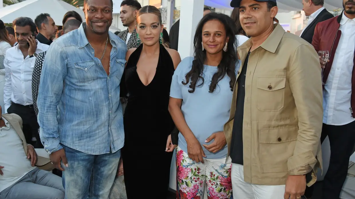 Cannes 2017: Chris Tucker, a cantora Rita Ora, Isabel dos Santos e o marido, Sindika Dokolo, num 'showroom' da De Grisogono