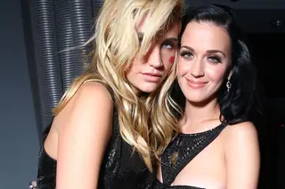 Kesha difamou Dr. Luke ao dizer que o produtor violou Katy Perry, decide juíza