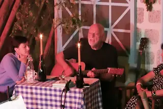 Momento único. David Gilmour interpreta canções do ex-Pink Floyd Syd Barrett