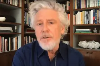 Adam Clayton dos U2 chega-se à frente para falar sobre depressão e saúde mental