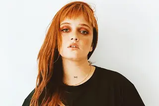 A mensagem de autoaceitação de Carolina Deslandes. “Tomava banho às escuras e fugia do espelho a seguir. Mas estou a encontrar o meu centro”