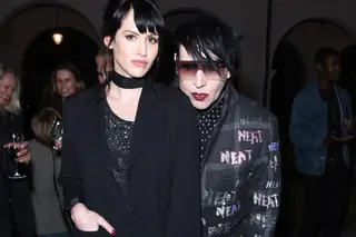 Marilyn Manson ameaçou matar a atual mulher, acusa antigo assistente pessoal