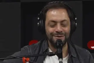 "Quis saber quem sou, o que faço aqui." António Zambujo cantou 'E Depois do Adeus', de Paulo de Carvalho