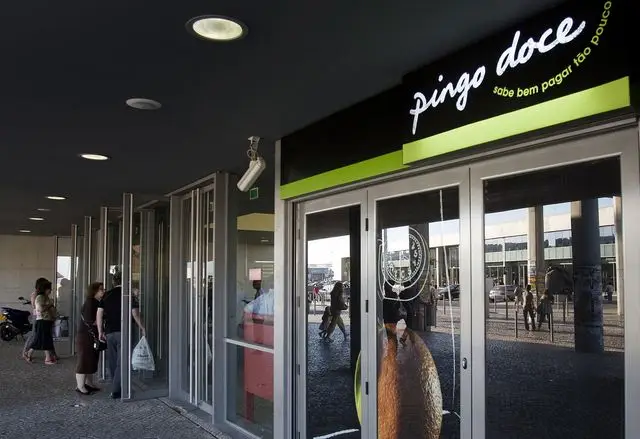Supermercado Pingo Doce Cais do Sodre. Helder Almeida Capela