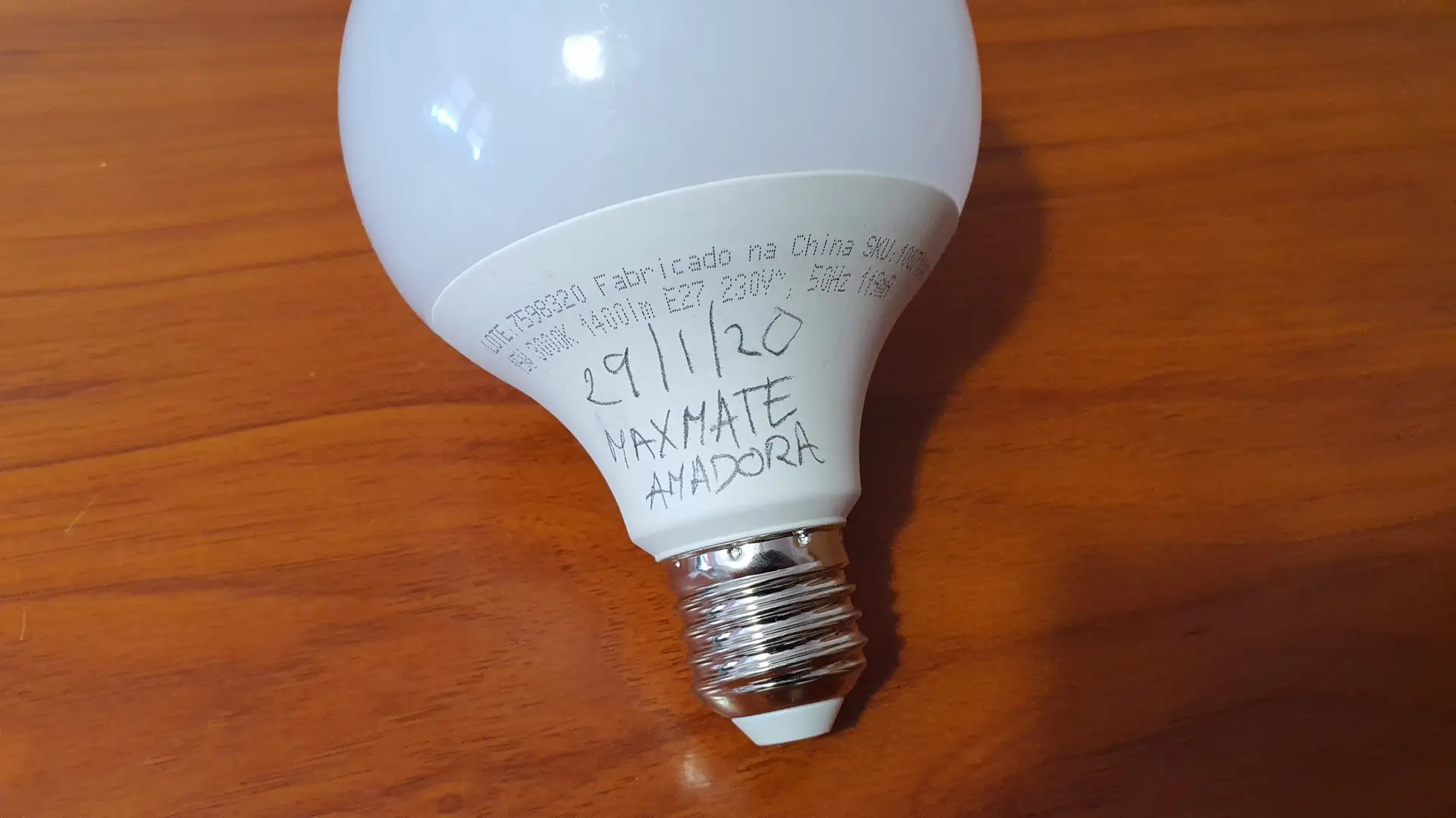 Como faço para ter lâmpadas grátis desde 2012 usando a garantia