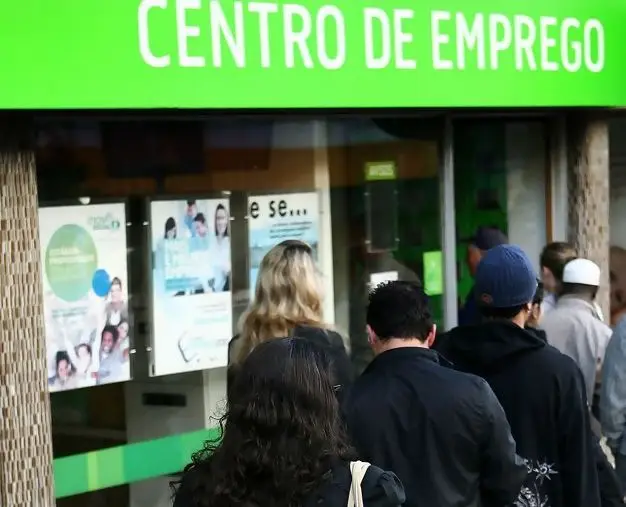 SUBSÍDIO DE DESEMPREGO | 13 mil desempregados podem receber mais 10% se preencherem este formulário