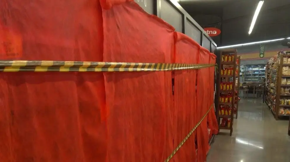 ÚLTIMA HORA | Super e hipermercados não vão poder vender roupa, livros nem objetos de decoração