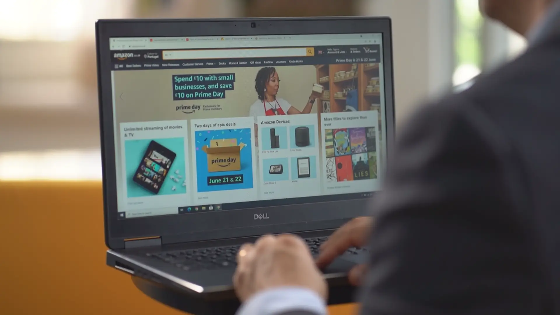 VÍDEO | Compras online de países fora da União Europeia mais caras a partir de amanhã
