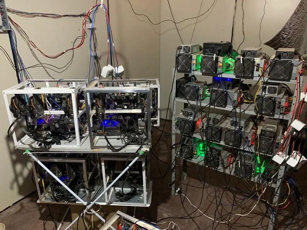 PJ apanha homem que minerava criptomoedas ilegalmente na instituição onde trabalhava