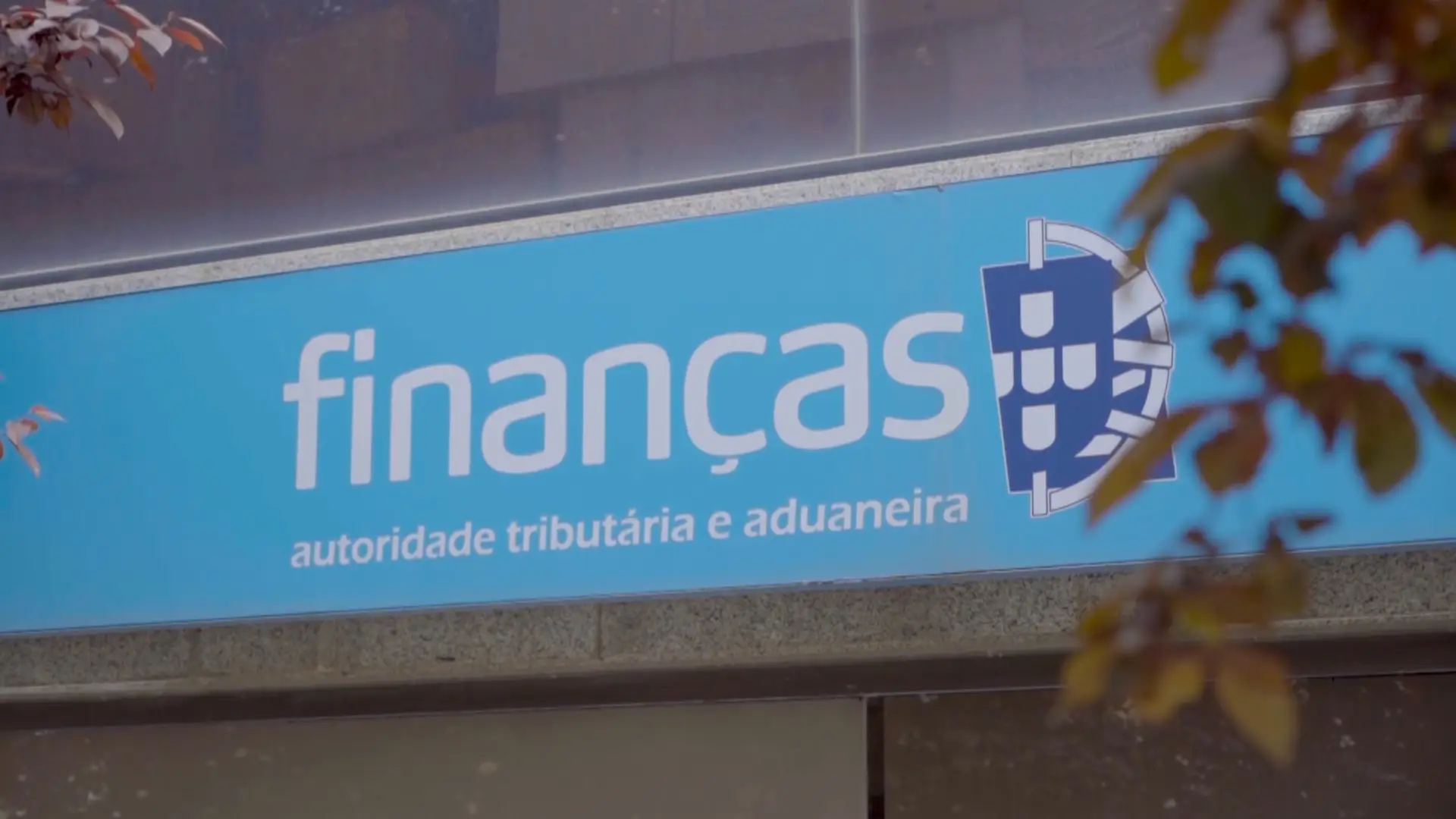 Trabalhadores que beneficiam de IRS Jovem têm de descontar sobre parte não isenta do salário