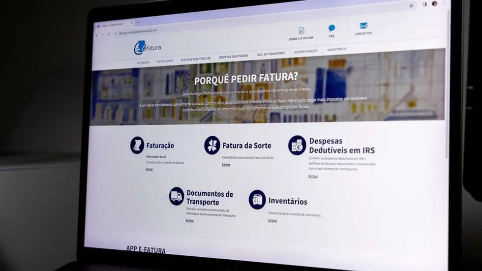 As contas: quanto vai poupar com os cortes no IRS até 0,6% nos primeiros 8 escalões