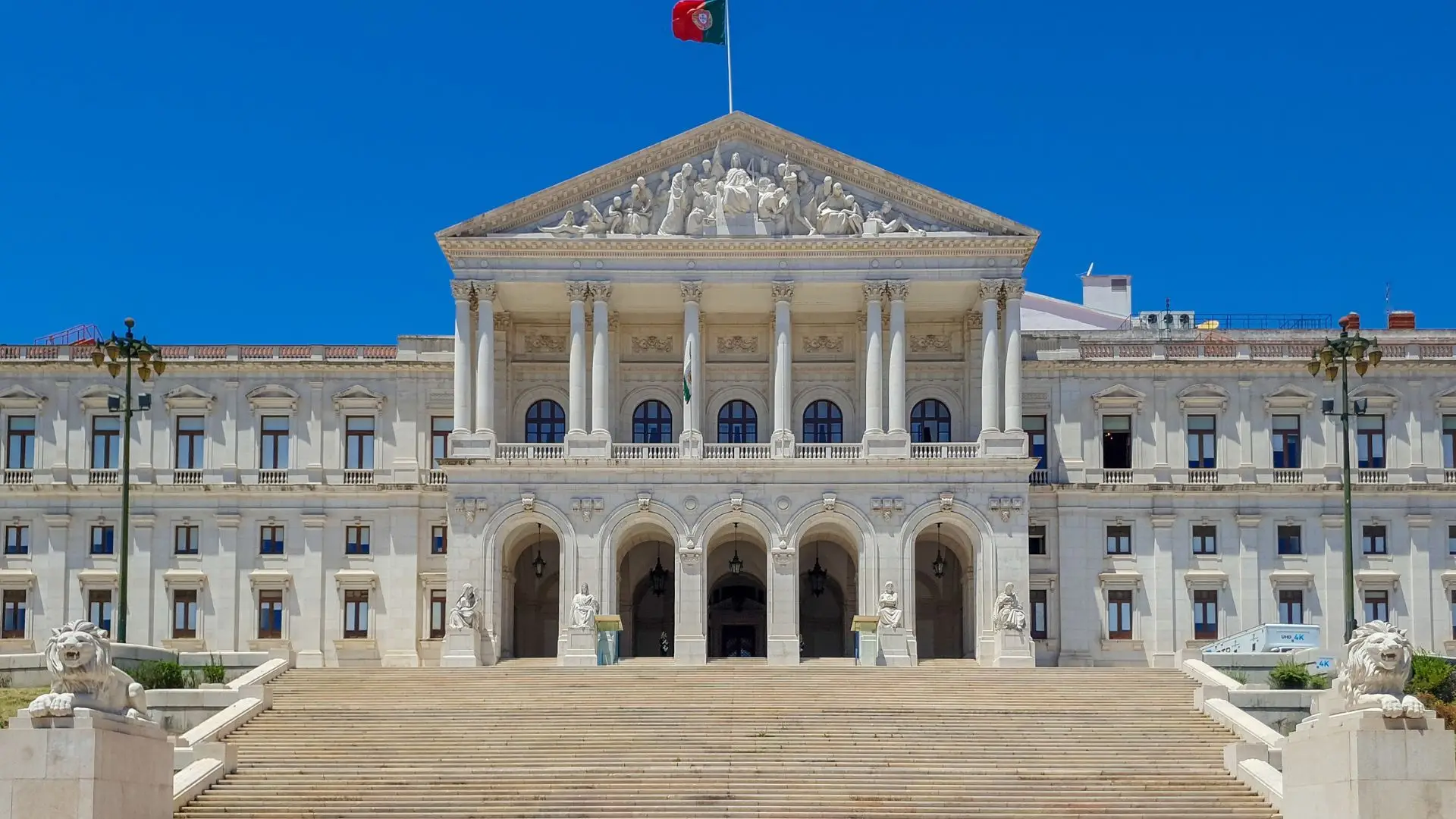 Governo espera publicar novas tabelas de IRS na segunda-feira e que descida tenha efeito já em agosto