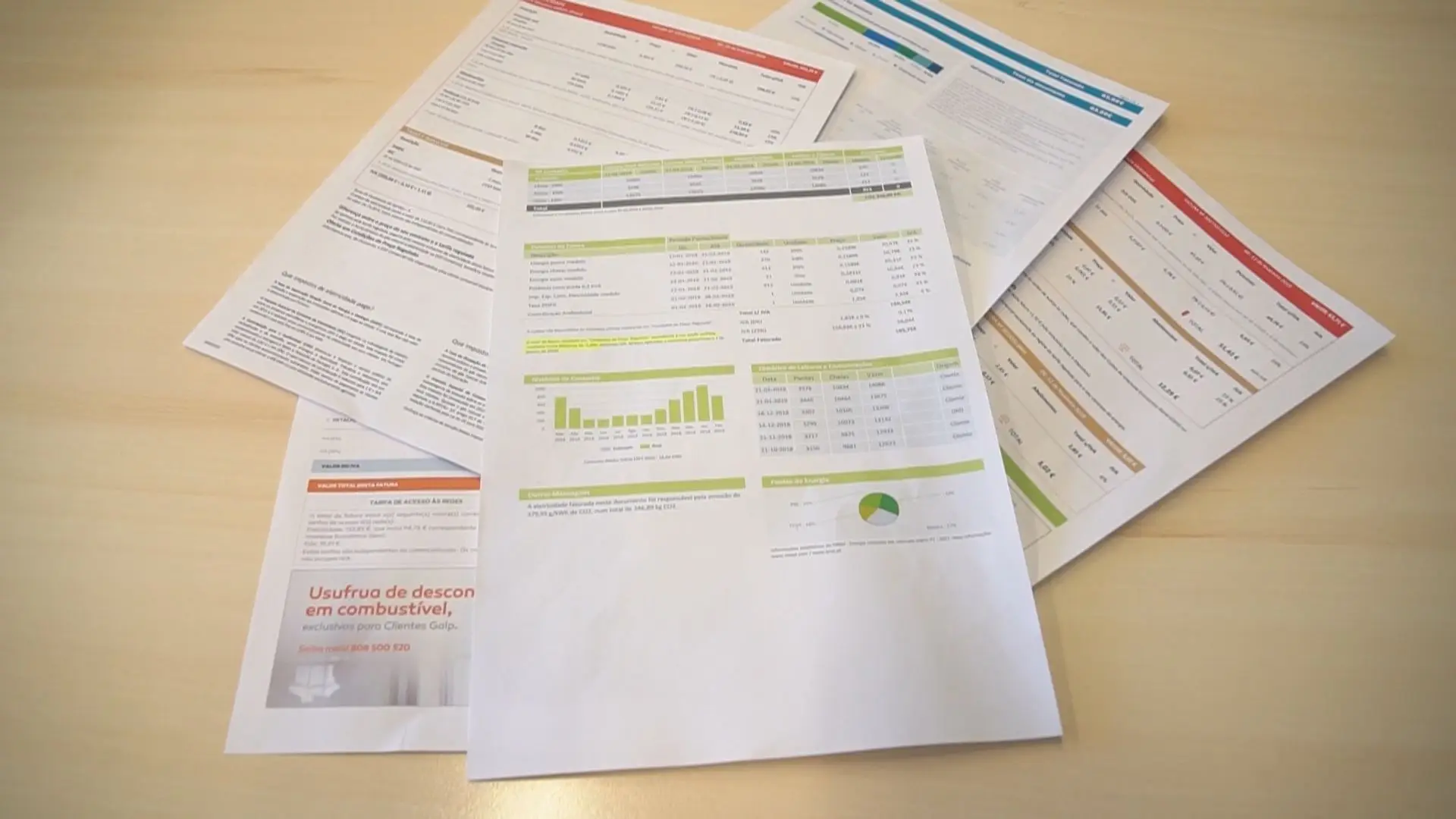 Mudar de empresa de eletricidade pode poupar 240 euros por ano