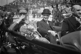 Petição pede a Costa que trave criação de um museu do Estado Novo