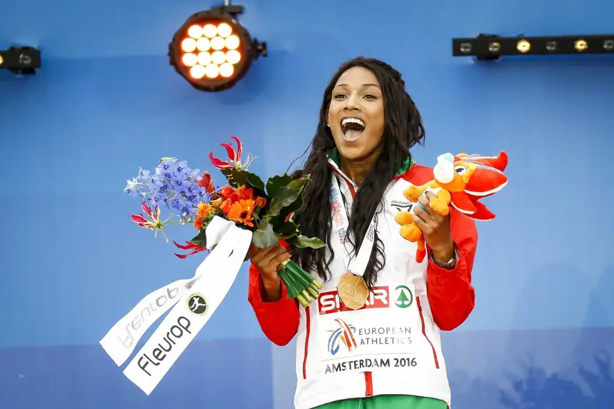 Expresso | Patrícia Mamona conquista medalha de ouro no ...