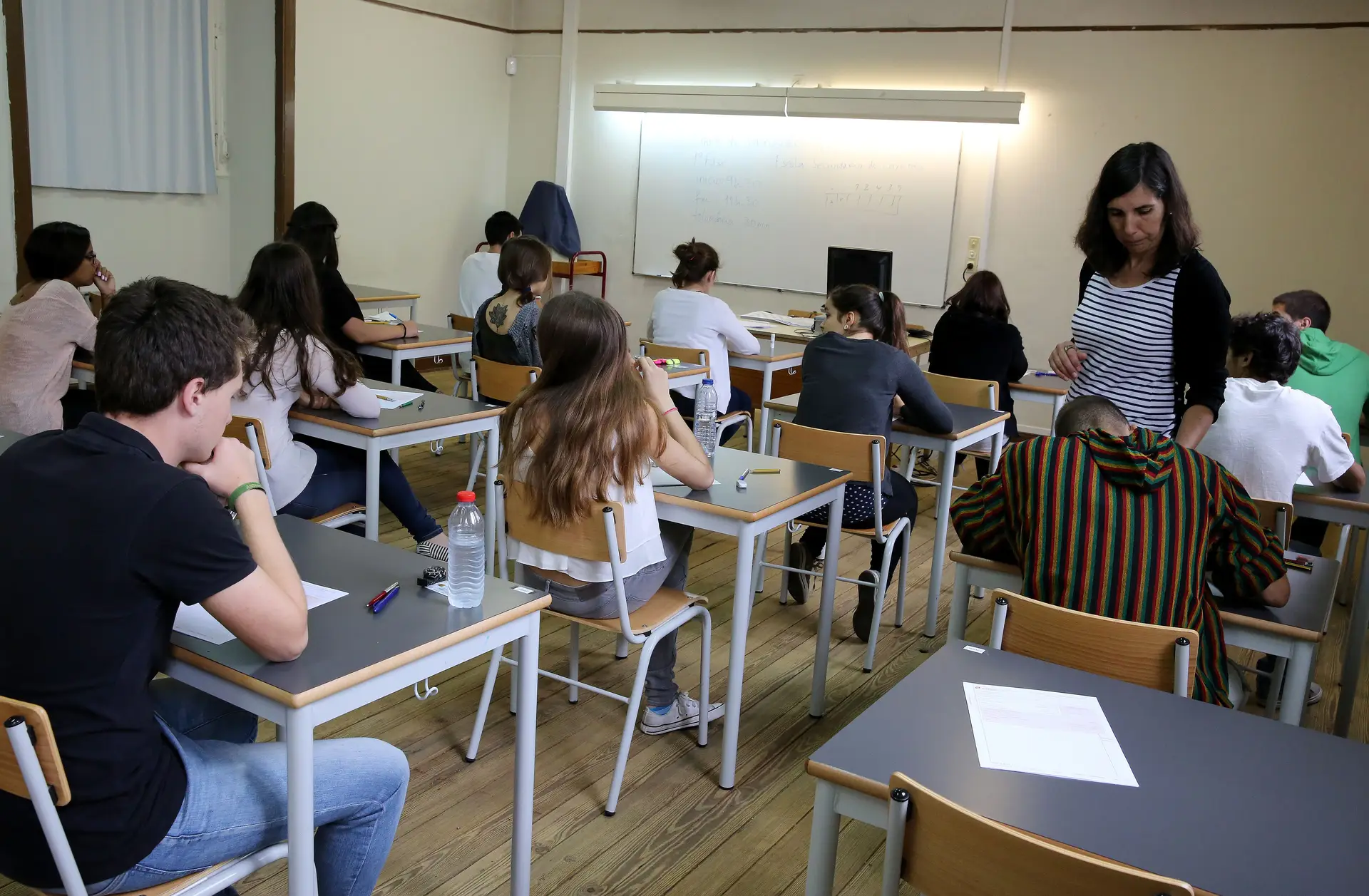 Enunciados e critérios de classificação do exame de Geografia do 11.º ano